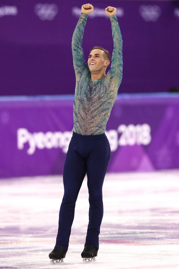 Kış Olimpiyatlarında Sıcak Rüzgarlar Estiren Artistik Buz Pateni Sporcularının Göz Kamaştıran Kostümleri!