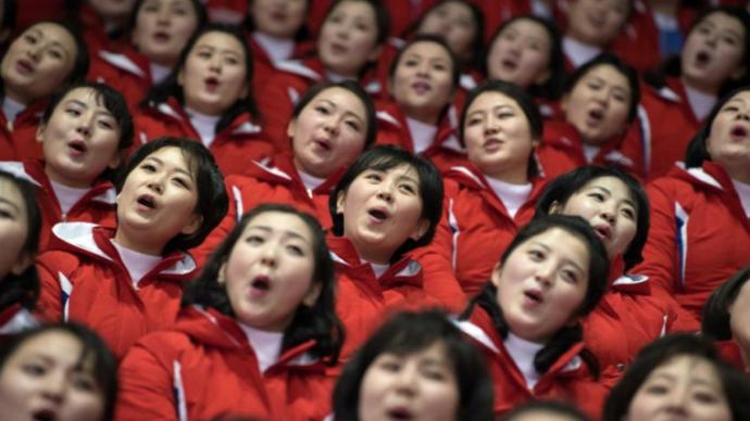 Kuzey Kore'nin Ponpon Kızları Aslında Kim Jong Un'un Seks Köleleriymiş