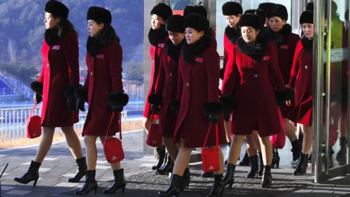 Kuzey Kore'nin Ponpon Kızları Aslında Kim Jong Un'un Seks Köleleriymiş