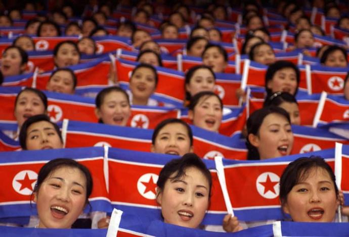 Kuzey Kore'nin Ponpon Kızları Aslında Kim Jong Un'un Seks Köleleriymiş