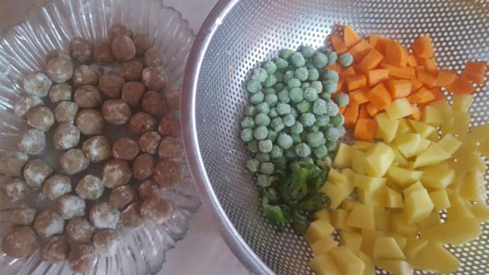 Köfte ve Sebzenin Lezzetli Hali: Sulu Köfte Nasıl Yapılır?