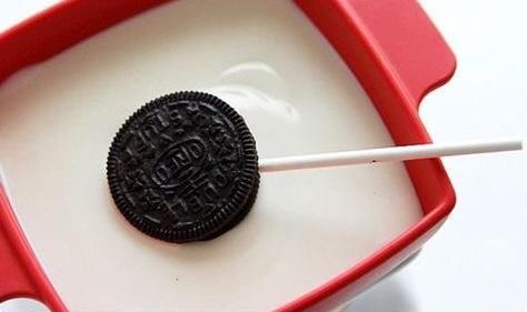 Çocukların Bayıldığı Pratik Tatlı Oreo Pops Nasıl Yapılır?
