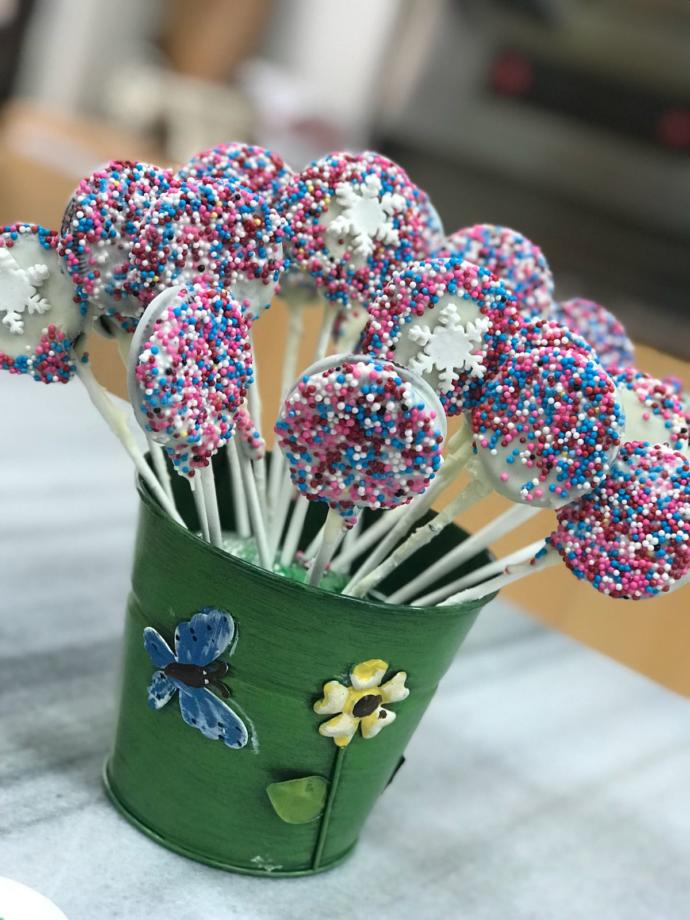Çocukların Bayıldığı Pratik Tatlı Oreo Pops Nasıl Yapılır?