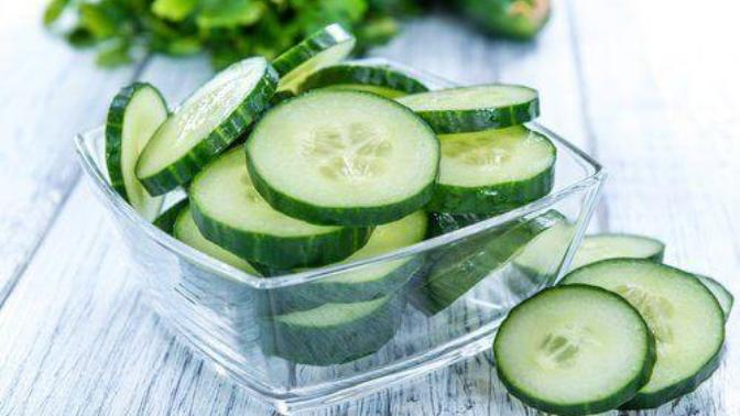 Günlük Hayatımızda Sık Sık Tükettiğimiz Salatalığın Sağlığa Faydaları Nelerdir?
