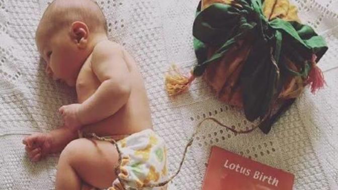 Günümüzde Yaygınlaşan Lotus Doğumu ve Bebeğe Katkısı Nedir?