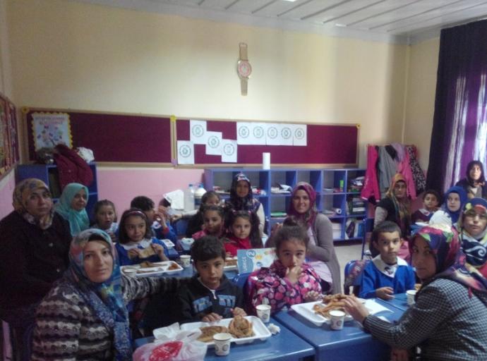 Köylü Kadınların Kitap Okuma Etkinliği “Köyüm Okuyor Projesi”