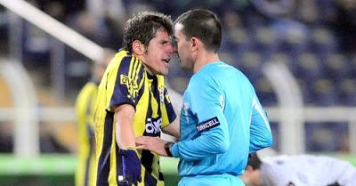 Kırmızı Kart Deyince Akla Gelen Futbolcular Kimlerdir?