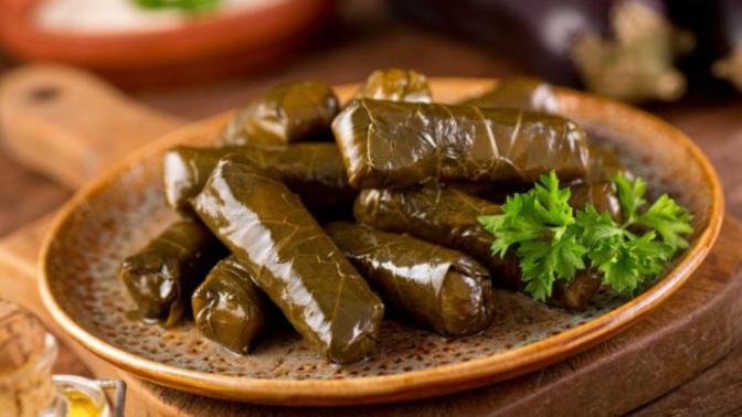 Yemeklerin Olmazsa Olmazı Yaprak Sarması Nasıl Yapılır?
