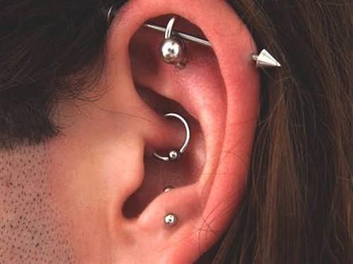 Birbirinden İlginç ve Dikkat Çekici Piercing Modelleri
