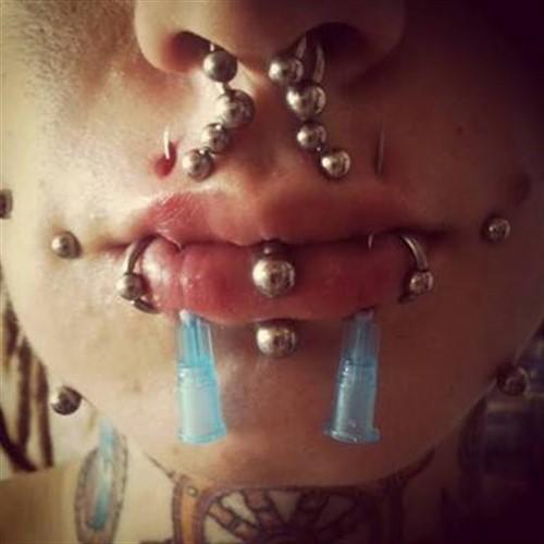 Birbirinden İlginç ve Dikkat Çekici Piercing Modelleri