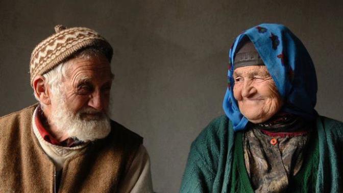 18-24  Mart  Yaşlılara Saygı Haftası! Peki Yaşlılara Nasıl Davranmalıyız?