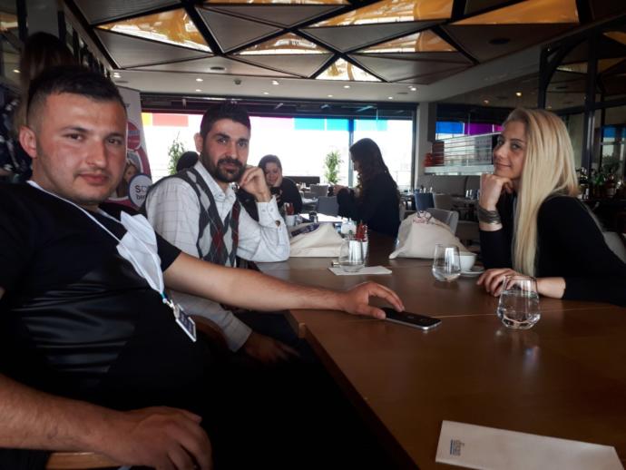 KizlarSoruyor Ekibi ve Fenomenleri Buluştu, İşte Görüşmeden En Merak Edilen Anlar!