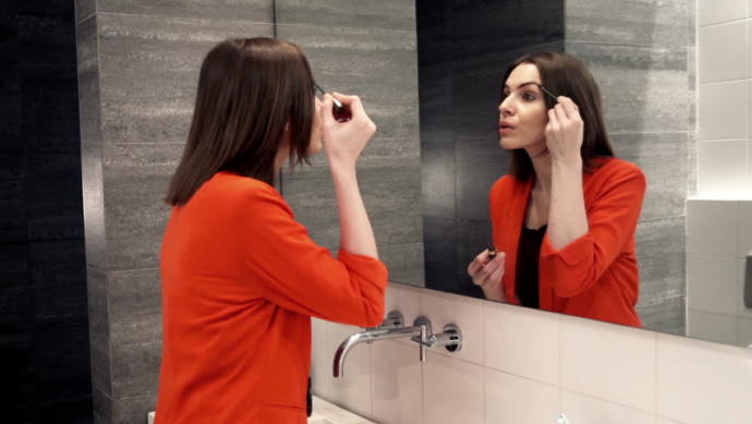 Alışveriş Merkezlerinde Kadınlar Olarak En Sık Yaptığımız Ortak Şeyler Neler?