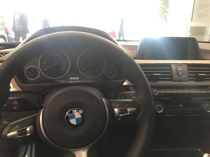 BMW Satış Noktası Olan Borusan Bayisini Geziyor ve Beğendiğim Modelleri İnceliyorum!