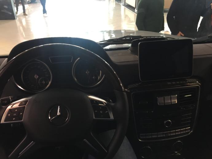 Otomobil Devlerinden Birisi Olan Mercedes-Benz Bayisini Geziyor ve Beğendiğim Modelleri İnceliyorum!