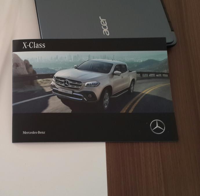 Otomobil Devlerinden Birisi Olan Mercedes-Benz Bayisini Geziyor ve Beğendiğim Modelleri İnceliyorum!