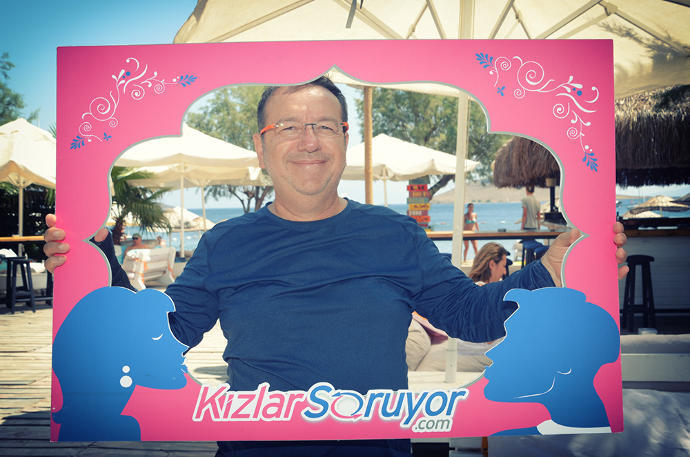 Ben Gani Müjde. Kızlara Aşkla İlgili Tavsiyelerimi Merak Ediyor musunuz?