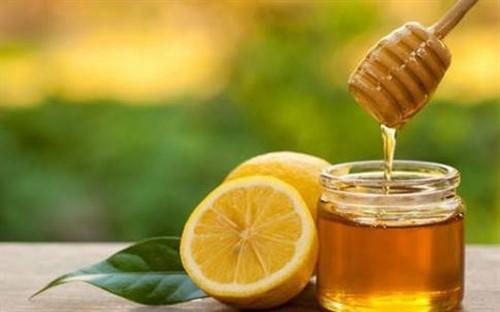 Kim Demiş Kuru Ciltliler Kil Maskesi Yapamaz Diye? Kuru Ciltlere Özel Kil Maskesi Tarifi