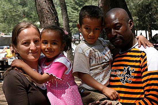 Renkleri Kapkara, Yürekleri Kar Beyaz: İçimizdeki Afrikalılar Afro Türkler!