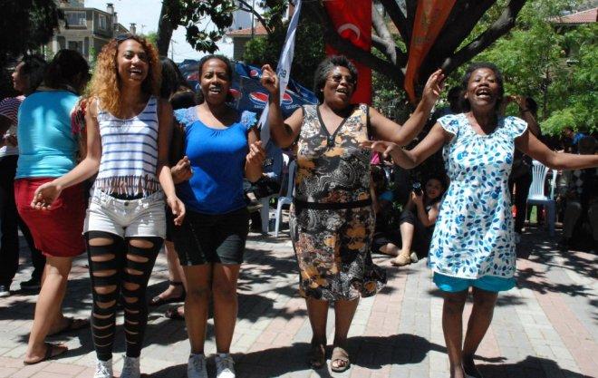 Renkleri Kapkara, Yürekleri Kar Beyaz: İçimizdeki Afrikalılar Afro Türkler!
