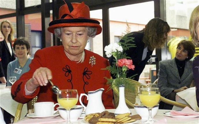 91 Yaşındaki Kraliçe Elizabeth'in Her Gün Yemekten Usanmadığı Yiyecekler