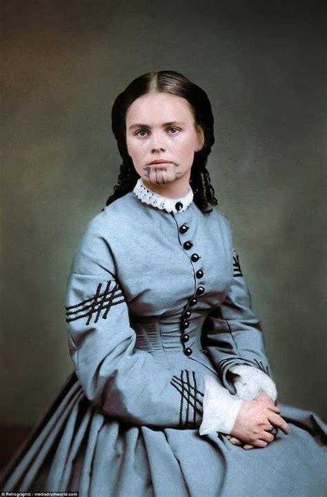 Mavi Dövmeli Kadın Olive Oatman