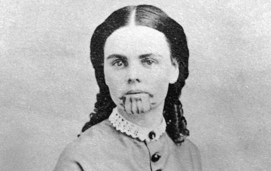 Mavi Dövmeli Kadın Olive Oatman
