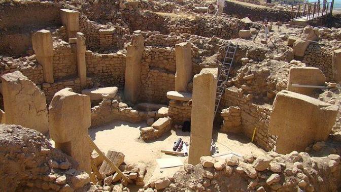Dünyanın En Eski Tapınağı ve Tarihin Sıfır Noktası Göbeklitepe