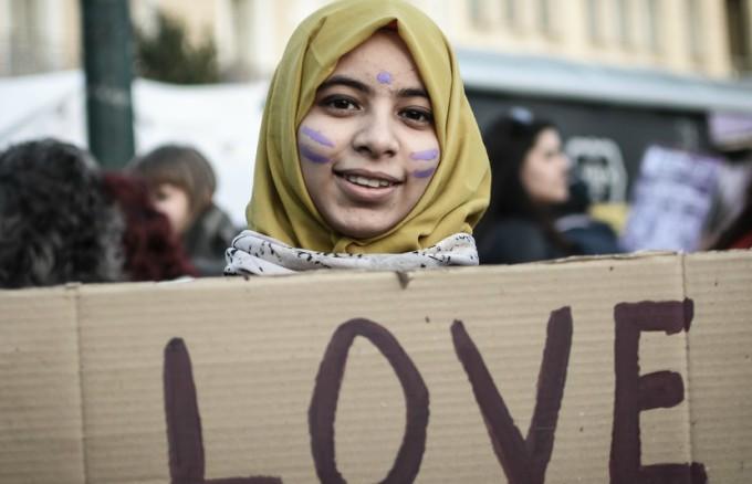 #LoveAMuslim: İngiltere'deki Müslümanlar Nefretle Mücadele İçin Yeni Bir Hareket Başlattı