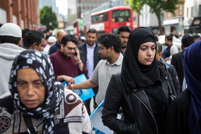 #LoveAMuslim: İngiltere'deki Müslümanlar Nefretle Mücadele İçin Yeni Bir Hareket Başlattı