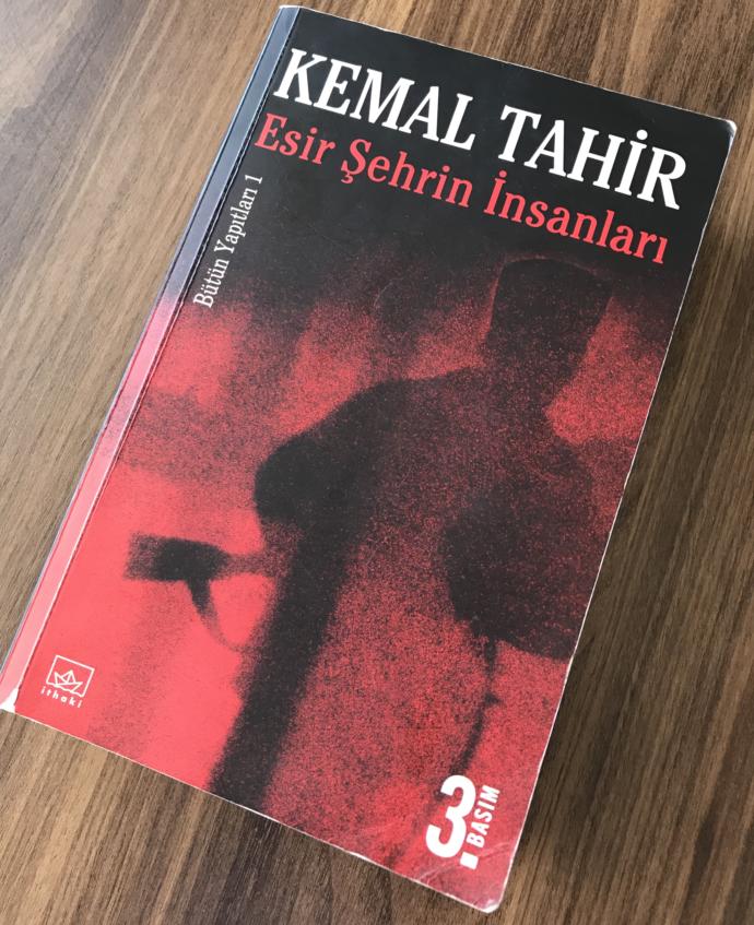 Kitap Kokusunu İçimize Çekiyoruz! Türk Edebiyatında Gezinti