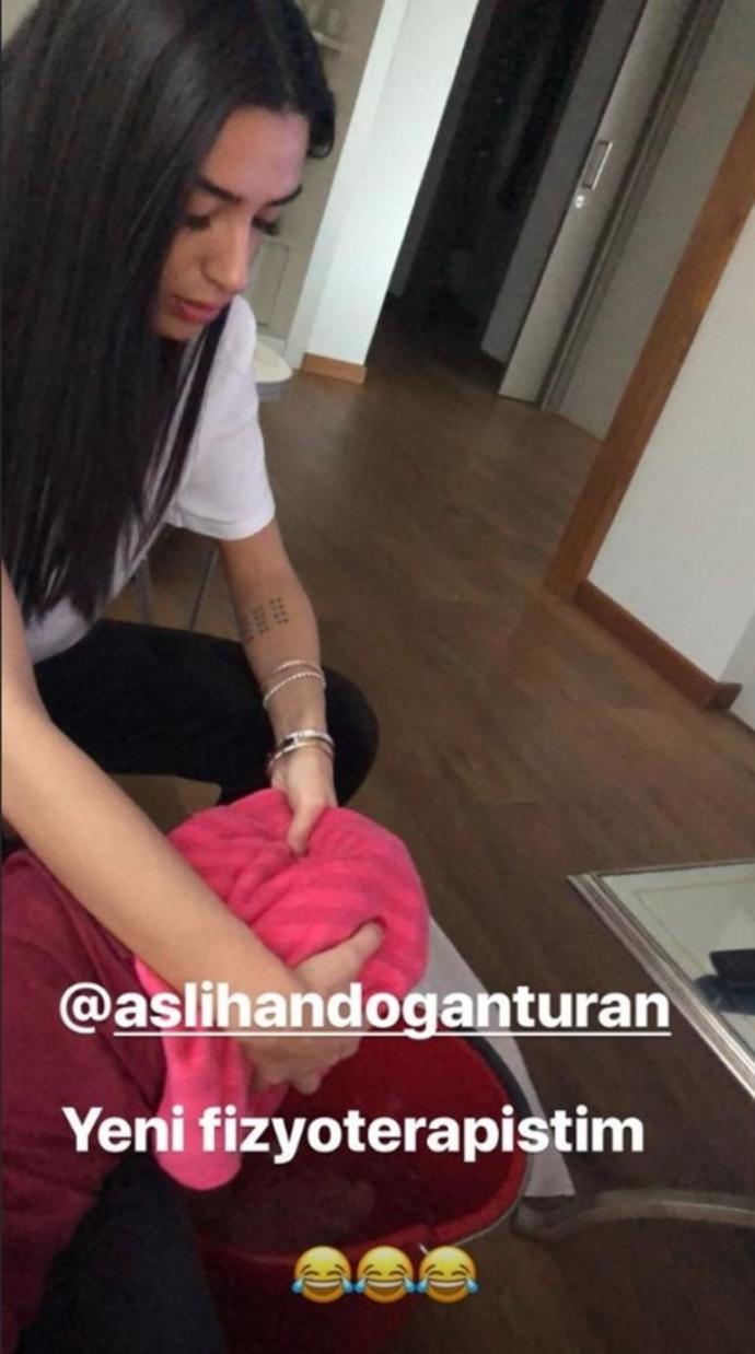 Eşine Ayaklarını Yıkattığı İddia Edilen Arda Turan Sessizliğini Bozdu!