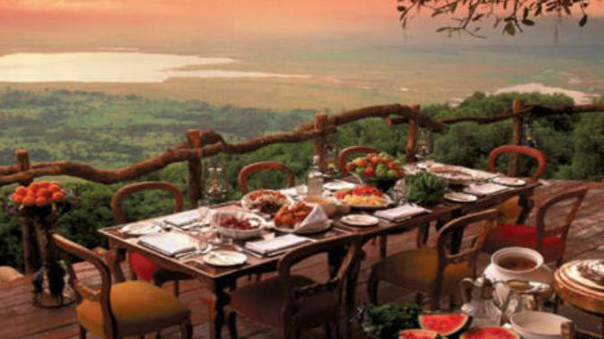 Karşınızdaki Kişiye Mi, Manzaraya Mı Aşık Olduğunuzu Unutturacak Kadar Güzel En Romantik Restoranlar!