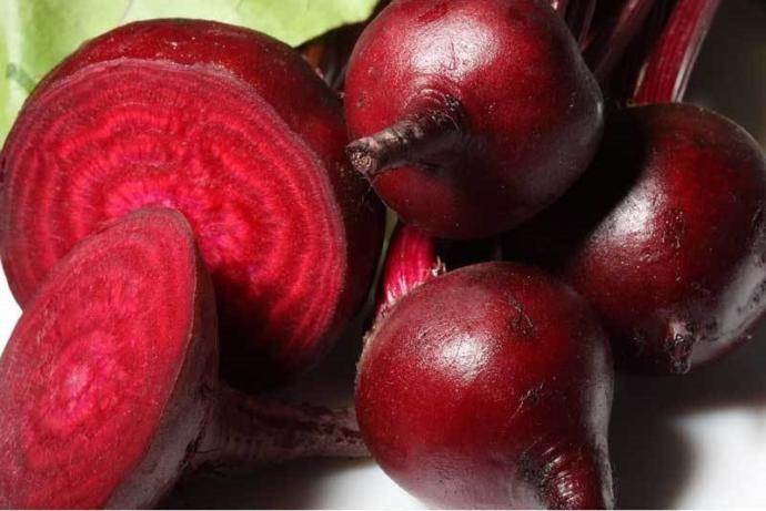Kadınların Vazgeçilmezi Olan Ruj Evde Nasıl Yapılır?