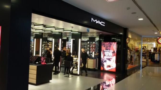 MAC Kozmetik Gezim ve MAC’de Makyaj Deneyimim!