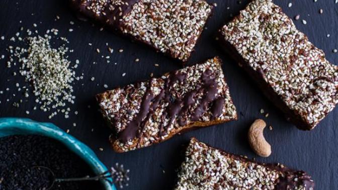 Tadı Damağınızda Kalacak Ev Yapımı Protein Bar Tarifi!