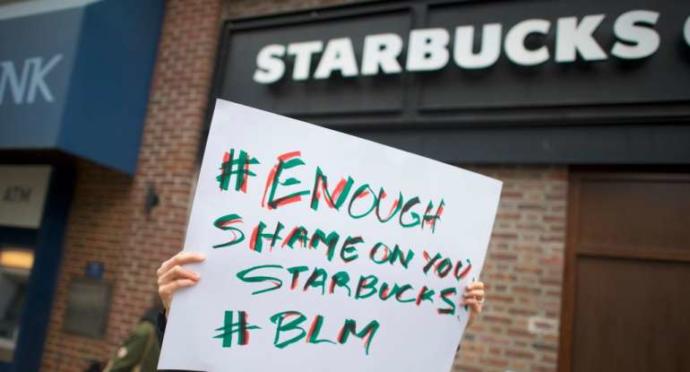 Starbucks Tüm Şubelerini Bir Süreliğine Kapatıyor