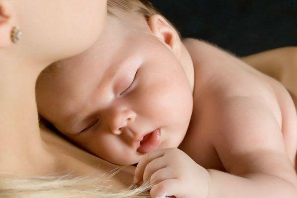 Yeri Doldurulamaz Doğa Harikası Olan Anne Sütünün Faydaları Nelerdir?