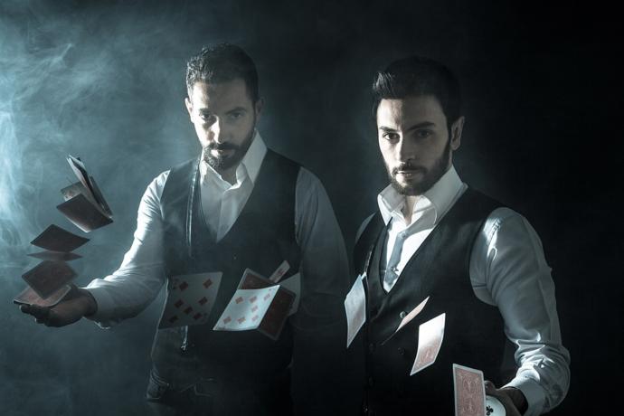 Muhteşem İkili İllüzyonist ve Komedyen Kıvanç ve Burak İle Keyifli Bir Röportaja Hazır mısınız? 🎩