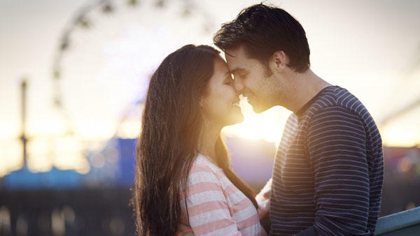 Gerçekten Aşık Olmak ve Bağlılık Arasındaki Farkları Nasıl Anlayabilirsiniz?