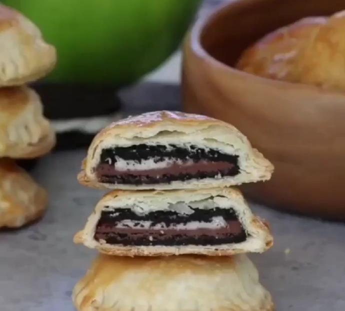 Lezzetli ve Bir O Kadar Da Pratik Oreo Bisküvili Kurabiyeler
