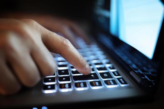 Facebook, Türkiye’deki Kullanıcılarını Uyardı: Kötü Amaçlı Uygulamalara Karşı Dikkatli Olun!