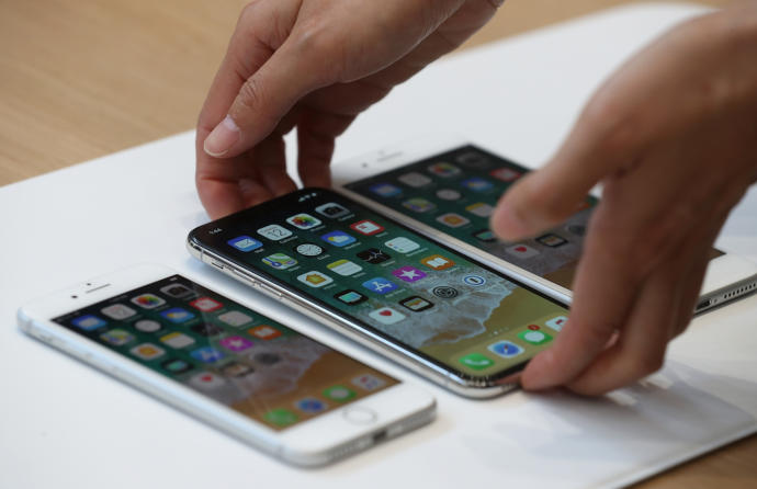 Apple'ın Yeni Geri Dönüşüm Robotu Daisy İle Tanışın