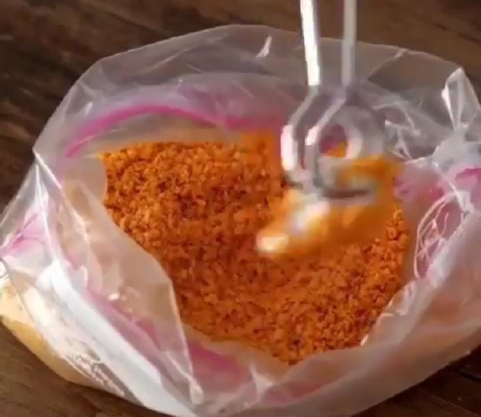 Tarifi Kolay ve Lezzetli Cipsli Parmak Tavuk Parçaları