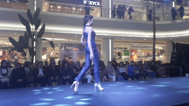 Sezonun Trendlerini Yerinde Görmek İçin Bursa Endülüs Park Fashion Week Moda Defilesine Katıldım!