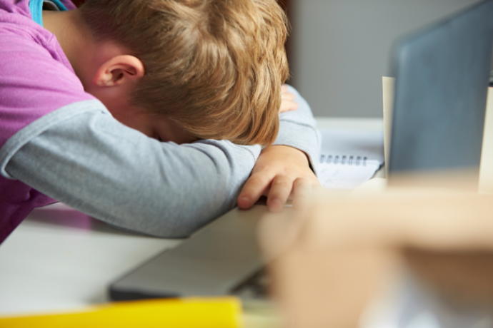 Çalkantılı Geçen Çocukluk Depresyonu