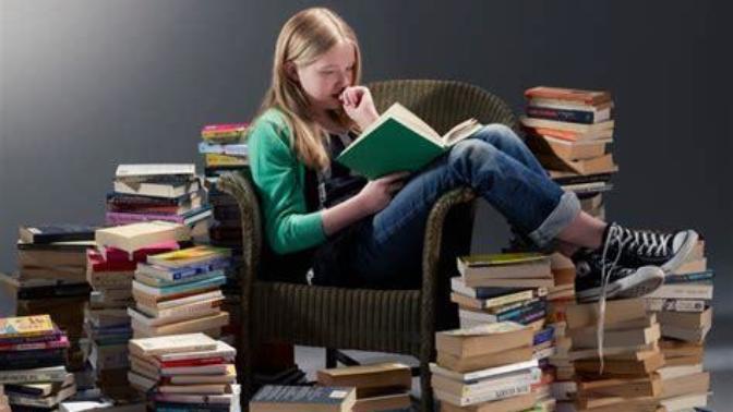 Bir Kitap Bin Hayat Demek!
