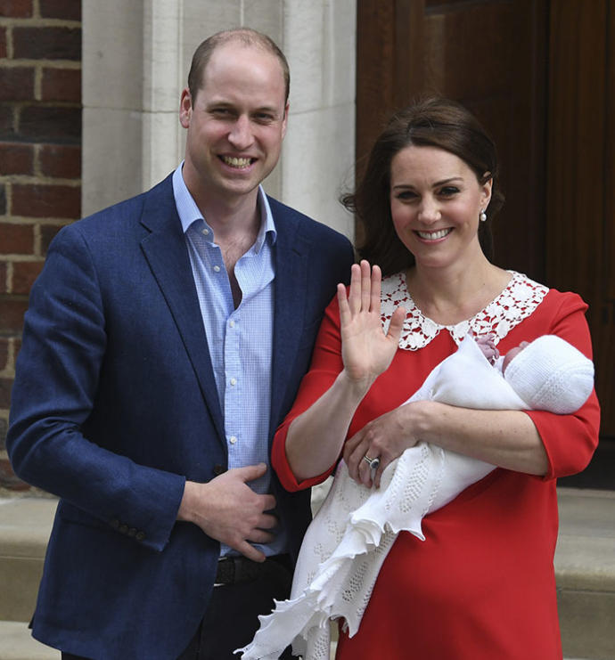 Kate Middleton'ın Doğum Sonrası Mükemmel Görünmesi Üzerine Kadınlar Arasında Doğan Doğum Sonrası Paylaşım Geyikleri!