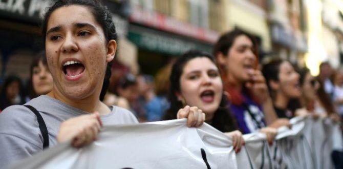 Tecavüzcüler Hakkında Verilen Beraat Kararı İspanya'yı Ayağa Kaldırdı!