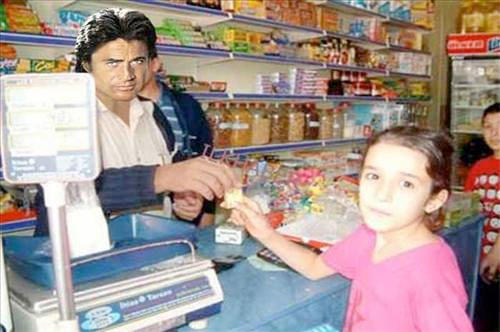 Ünlüleri Daha Önce Böyle Görmediniz! Güldüren Ve Şaşırtan İlginç Fotoğraflarıyla Ünlülerimiz
